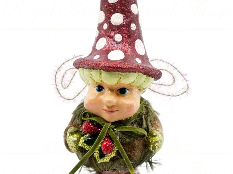 B 10336 Goodwill Christmas Ornaments Snow White Chubby Gnome Brown Green Red
