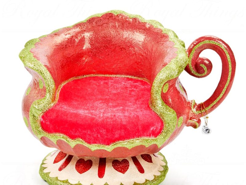 B 30109 Goodwill Christmas Decorative Items Alice In Candyland Teatime Teacup Chair Tabletop Red Green
