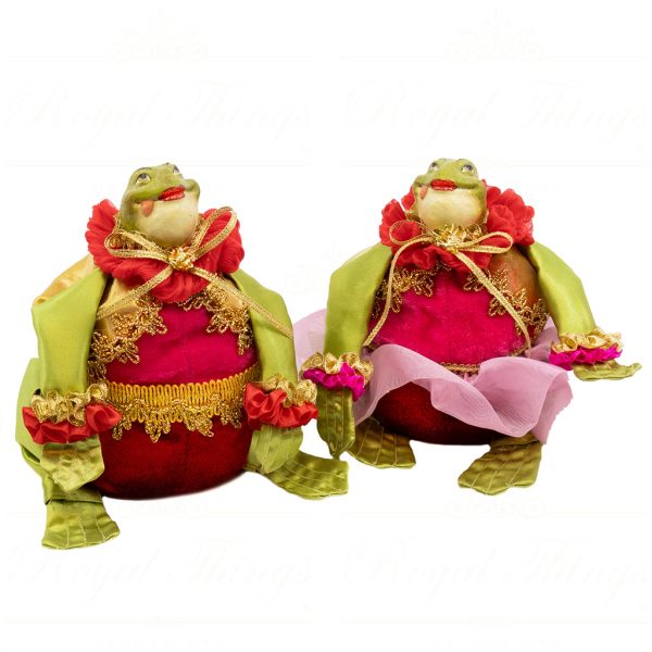 B 30112 Goodwill Christmas Decorative Items Teatime Alice Frog Beanbag Red Green Gold