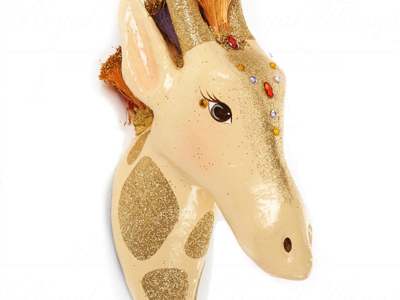 B 30576 Goodwill Christmas Decorative Items Cirque Magique Giraffe Head Wall Display Brown Gold Multi