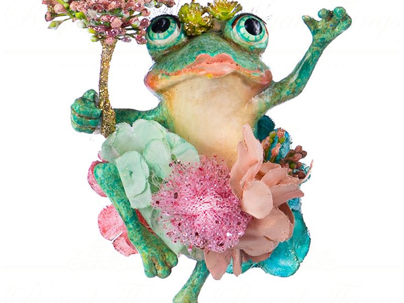 B 86153 Goodwill Christmas Ornaments Lily Pond Dancing Frog Ornament Green Pink Girl