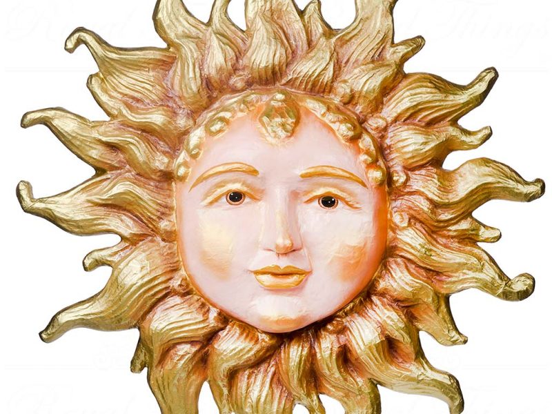 B 86268 Goodwill Christmas Decorative Items The Sun King Paper Mache Sun Display Gold Creme