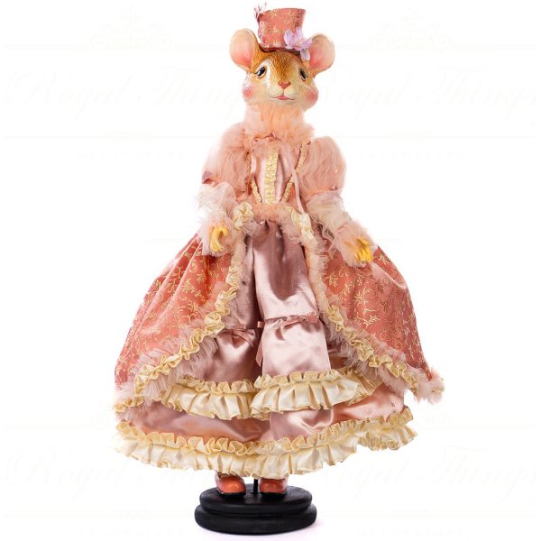 B 86560 Goodwill Christmas Dolls Hug In Mug Mouse Lady Doll With Stand & Box Tabletop Pink