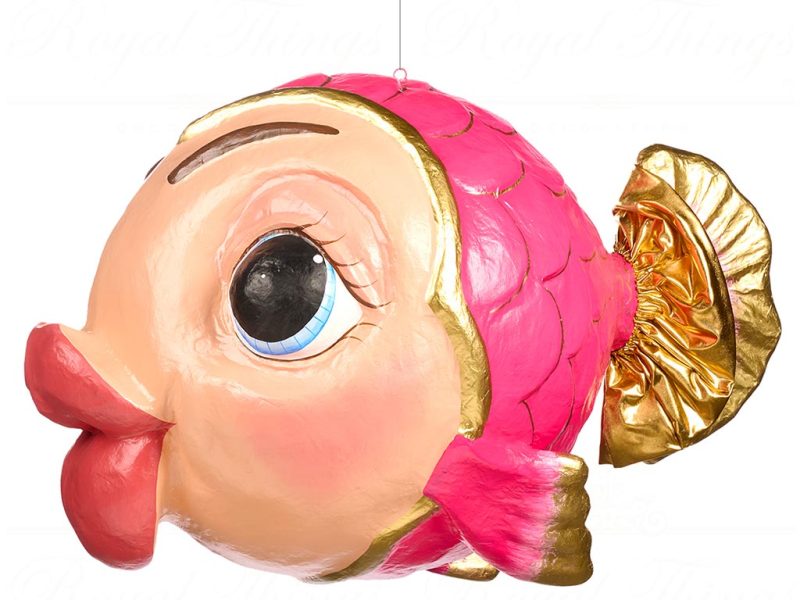 B 86766 Goodwill Christmas Decorative Items Trendy Candy Paper Mache Kissing Fish Display Gold Pink