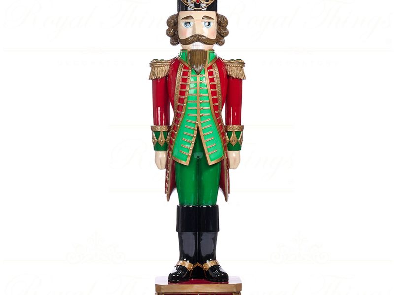 D 42214 Goodwill Christmas Decorative Items Nutcracker On Base Display Red Green