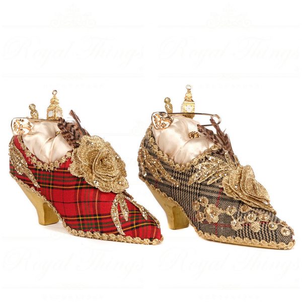 Goodwill Christmas Decorative Items Red Black Gold Royal Tartan Pincushion Shoe B93205