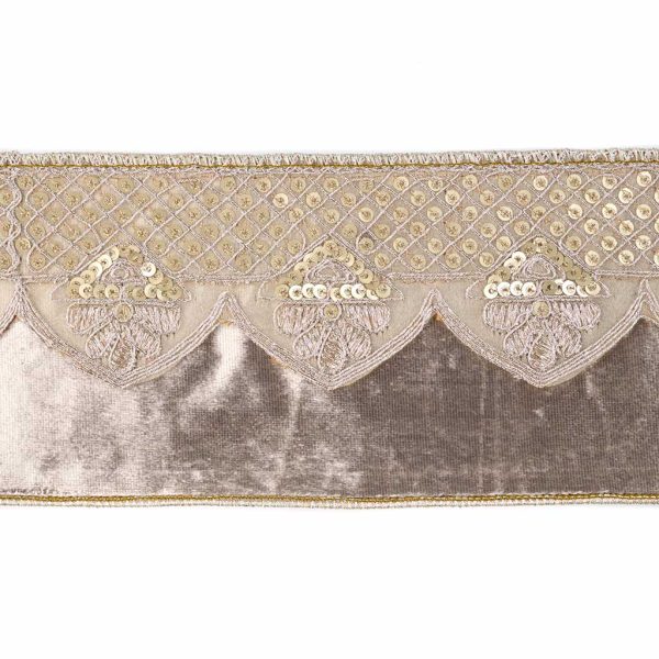 Goodwill Christmas Wired Ribbons Velvet Edge Trim Ribbon Champagne L 35482