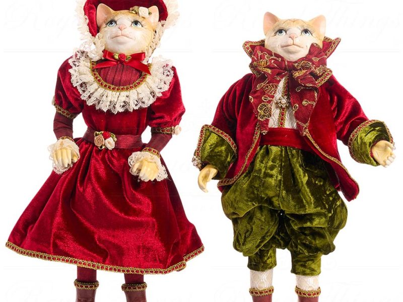 J 57003 Goodwill Christmas Dolls Victorian Carol Singer Cat Doll Burgundy Green