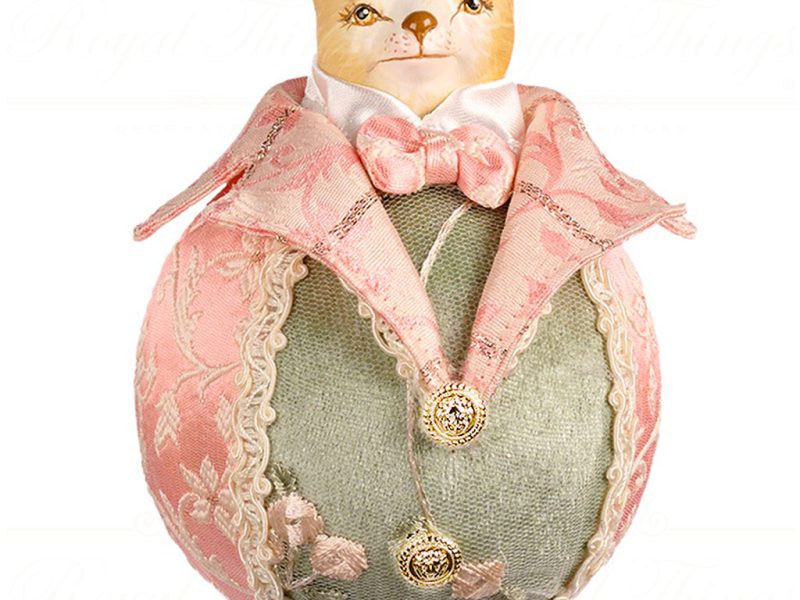 J 57102 Goodwill Christmas Balls Hug Cat Head On Ball Ornament Pink Green Boy