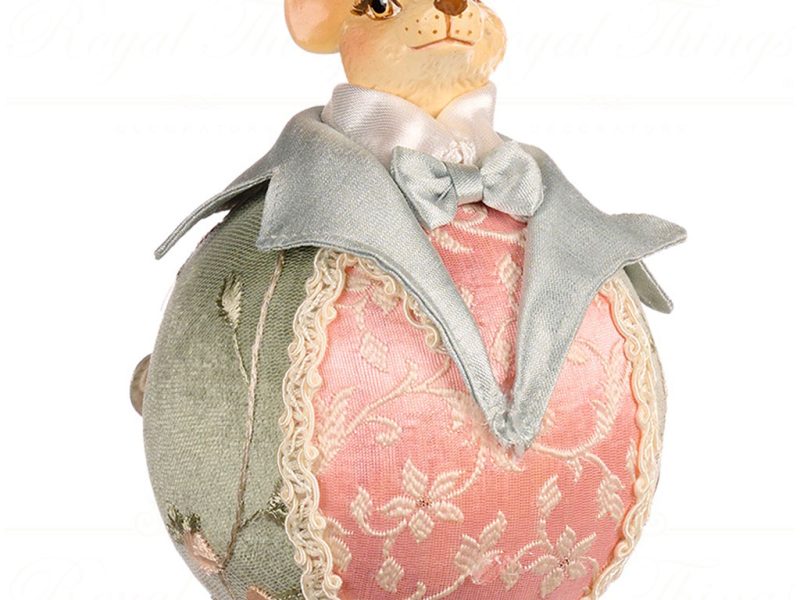 J 57103 Goodwill Christmas Ornaments Hug Mouse Head On Ball Ornament Pink Green Boy
