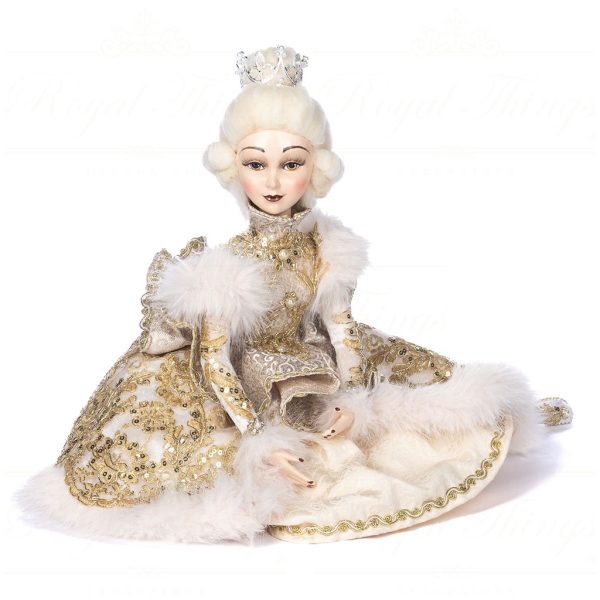 J 58456 Goodwill Christmas Dolls Regal Winter Sitting Lady Doll With Box Cream