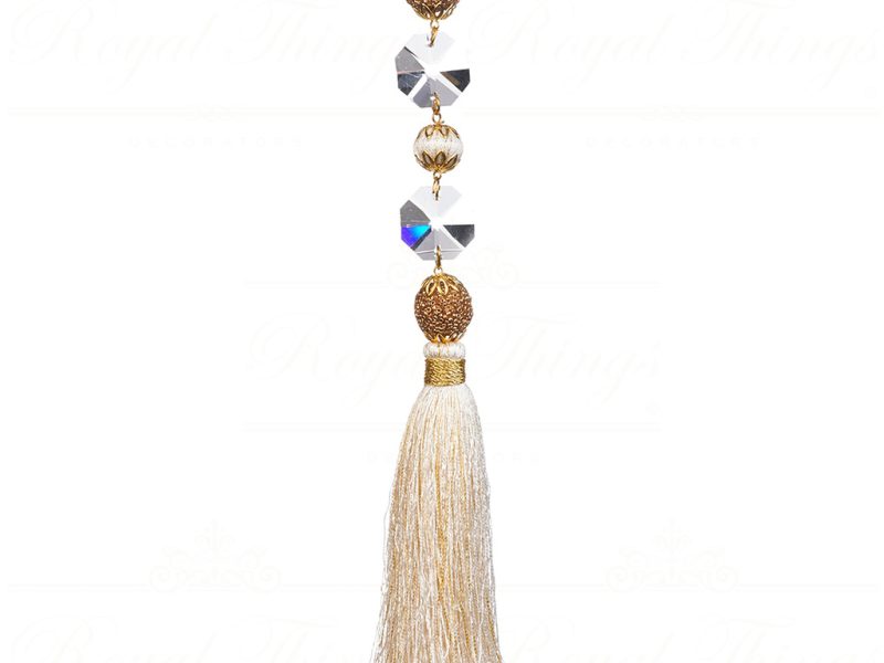 L 34315 Goodwill Christmas Ornaments Yarn Jewel Ball Tassel Ornament Cream