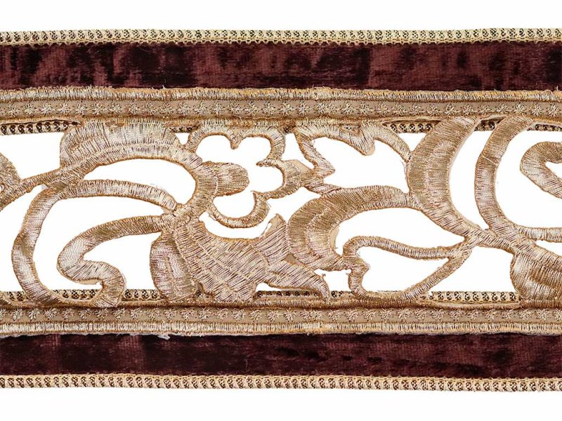 L 36528 Christmas Decorative Items Velvet Dupion Open Swirl Trim Ribbon Brown Gold