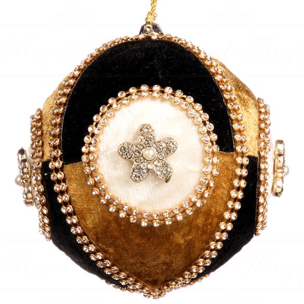 L 36602 Goodwill Christmas Balls Fabric Jewel Flower Ball Black White Gold