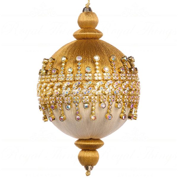 L 36637 Goodwill Christmas Balls Jewel Trim Yarn Ball Gold Cream B