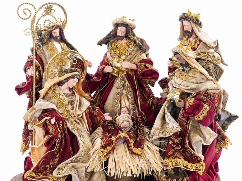 Z 19610 Christmas Decorative Items Holy Family Scene On Base Tabletop Burgundy Gold