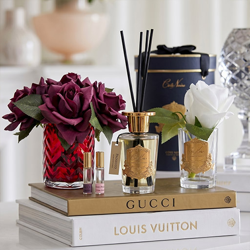 Bâtonnets parfumés et Fleurs