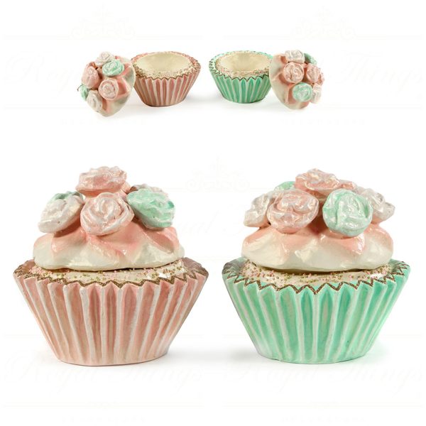 Goodwill Christmas Decorative Items Paper Mache Cupcake Box Pink Blue B 92451