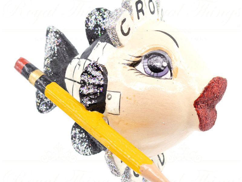 Katherine S Collection Christmas Heritage Ornament Love To Puzzle Kissing Fish White Yellow Black Kc 66 18863 Crossword Side
