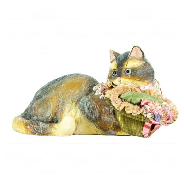 Katherine S Collection Heritage Collectible Tabletop Ash Finish Vintage Persian Cat With Basket Brown Beige Kc 04 5360c B